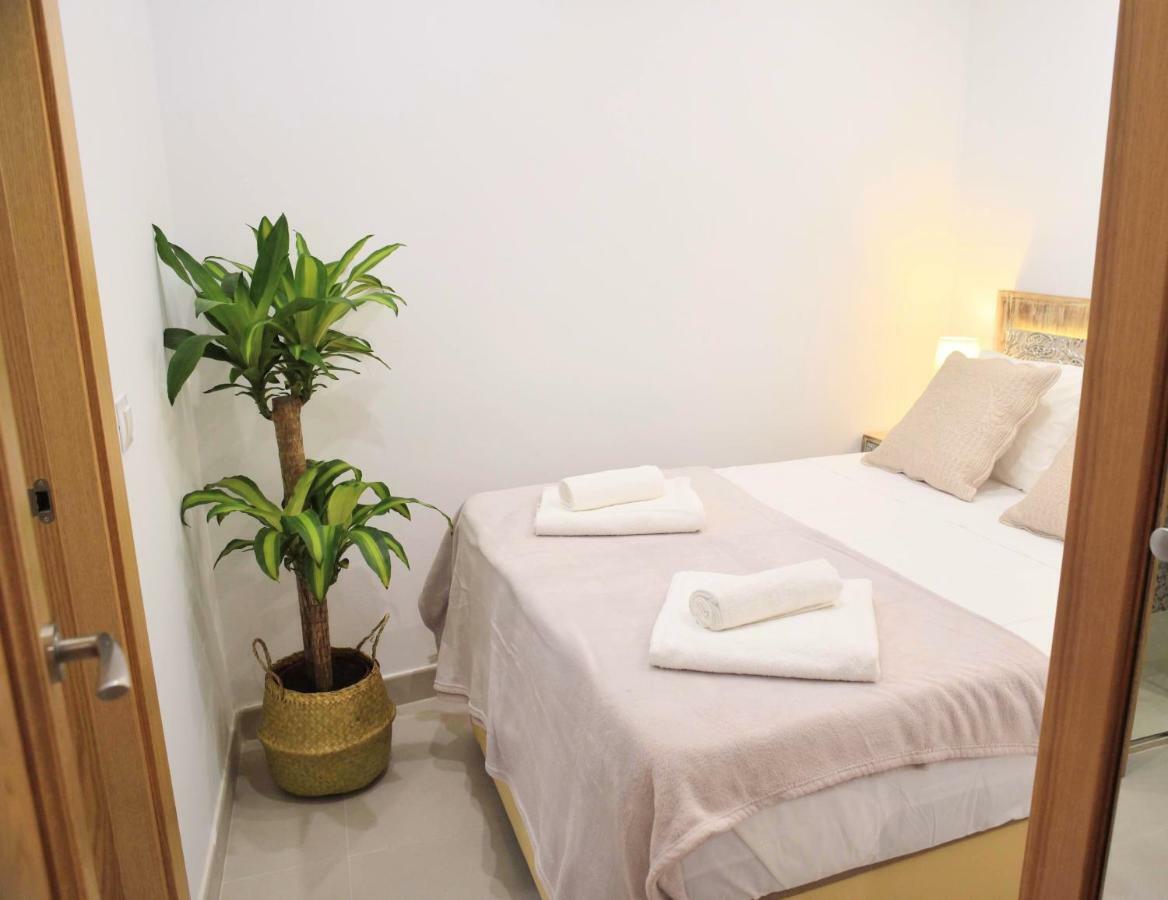 Cozy Apartment City Center Малага Экстерьер фото