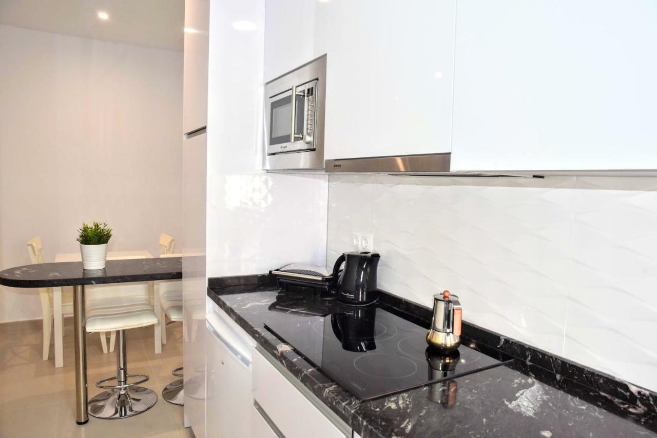Cozy Apartment City Center Малага Экстерьер фото