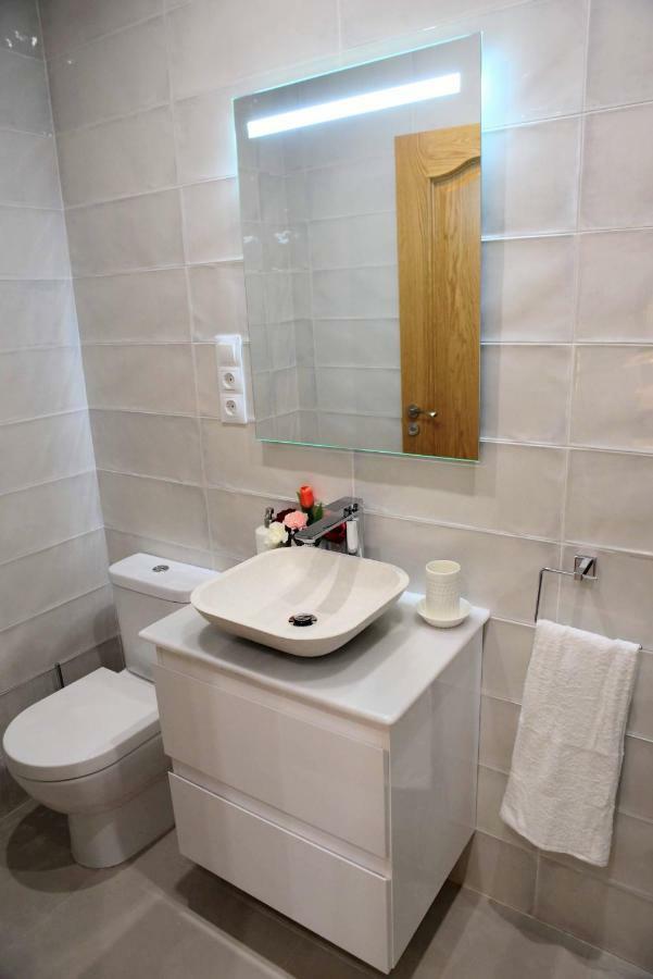 Cozy Apartment City Center Малага Экстерьер фото