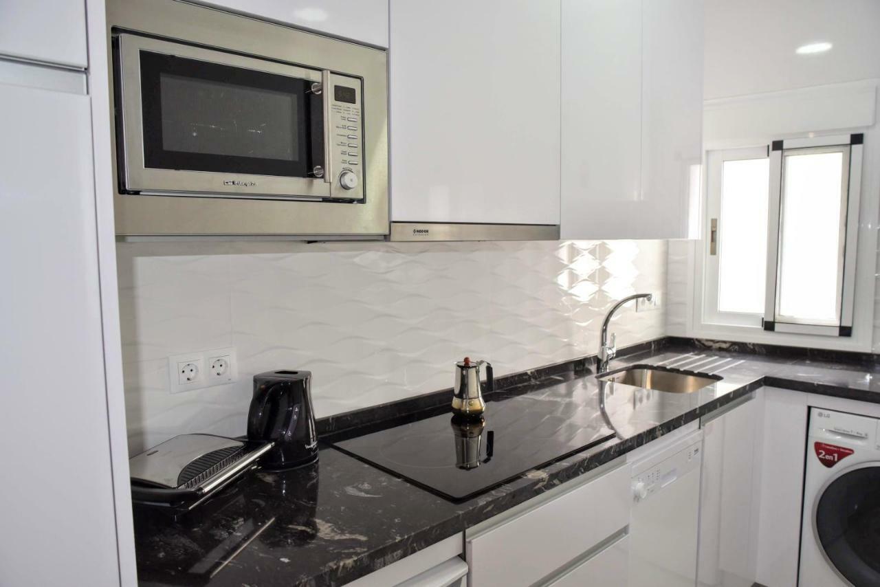 Cozy Apartment City Center Малага Экстерьер фото